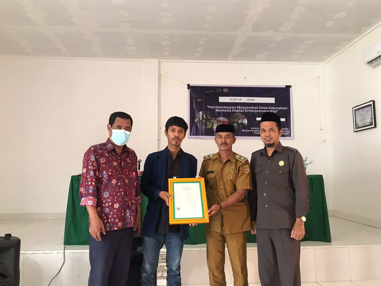 KKN UMS Rappang Serahkan HAKI Bukit Sulapa\' Angin Punjabu