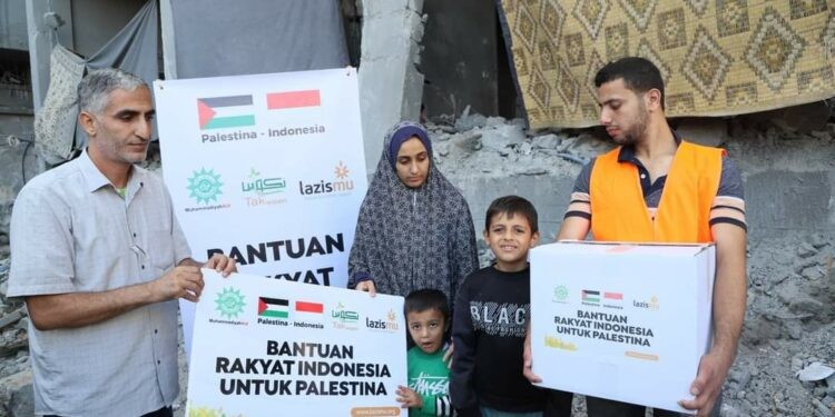 Bantuan-rakyat-Indonesia-untuk-Palestina-melalui-Muhammadiyah-tiba-di-Gaza-750x375.jpeg 