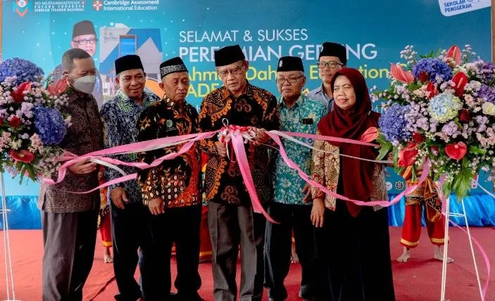 Ketua Umum PP Muhammadiyah Resmikan Ahmad Dahlan Education Center