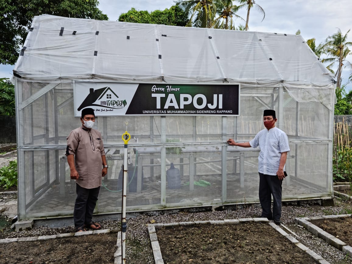 Wakil Rektor I UNISMUH berkunjung ke Green House TAPOJI UMS Rappang