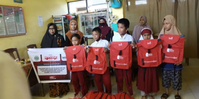 Muhammadiyah Bantu Pelajar Terdampak Banjir di Barabai