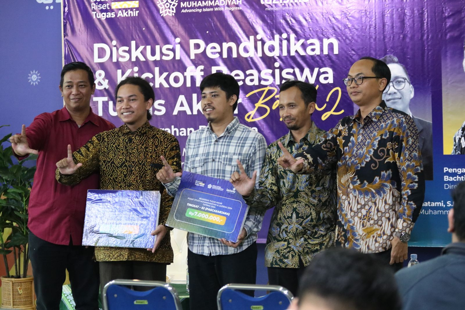 Muhammadiyah-Gelontorkan-Dana-Beasiswa-Tugas-Akhir-Bagi-Mahasiswa.jpeg 