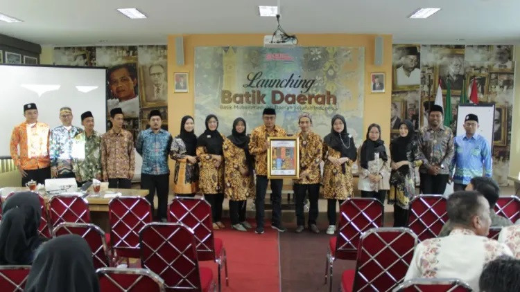 Suara Muhammadiyah Launching Batik Muhammadiyah Daerah Seluruh Indonesia